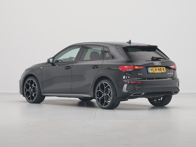Audi A3 SPORTBACK 40 TFSI e S-line Navigatie PDC DAB Virtual Cockpit 19 inch velgen