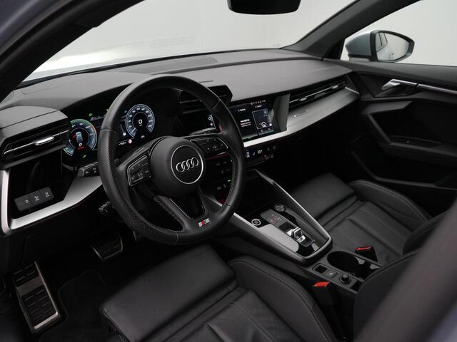 Audi A3 SPORTBACK S-Line 40 TFSI e 204 pk S-tronic | Camera | Standkachel | Leder | Stoelverwarming | Cruise Control | 18 inch