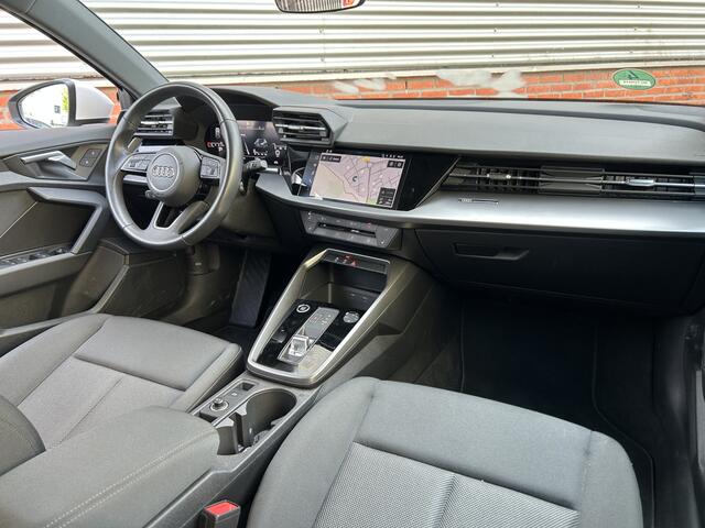 Audi A3 SPORTBACK 30 TFSI | S Line | Automaat | Stoelverwarming | CarPlay | Virtual Cockpit |