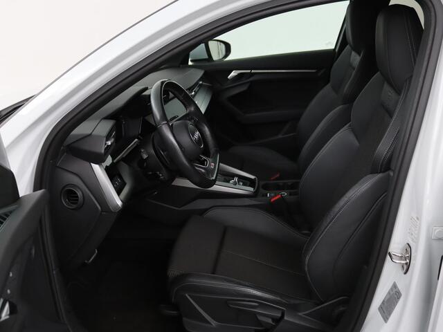 Audi A3 SPORTBACK 30 TFSI S edition | Carplay | Full LED | Virtual Cockpit | Sportstoelen | Half leder | Getint glas | Climate control | Cruise control