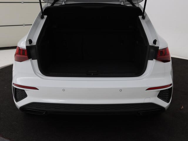 Audi A3 SPORTBACK 30 TFSI S edition | Carplay | Full LED | Virtual Cockpit | Sportstoelen | Half leder | Getint glas | Climate control | Cruise control