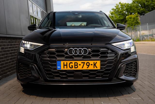 Audi A3 SPORTBACK 45 TFSI e 245 pk S-Edition Competition / Facelift/ Matrix-Led/ Sport-Stoelen/ Stoel.Verw/ Keyless/ Camera/ Black-Optiek/ 18'' LMV