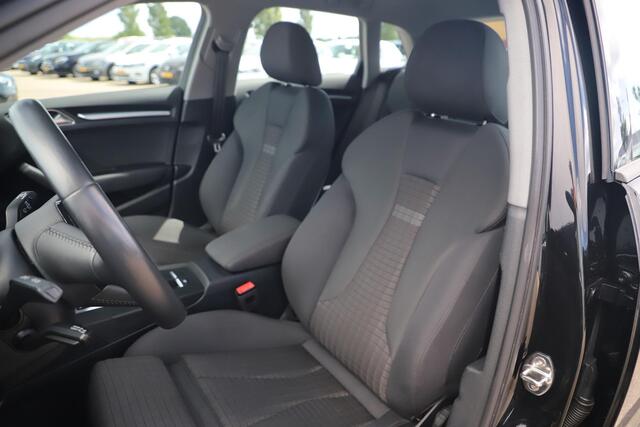Audi A3 SPORTBACK 35 TFSI CoD S-Line 150PK Automaat Adaptive Cruise Lane Assist Sportstoelen 18 inch LMV Stoelverwarming Full LED Navigatie Clima Carplay Android