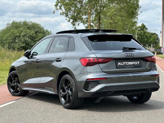 Audi A3 SPORTBACK 40 TFSI e 204 Pk S-Line Black Ed. Pano Keyless