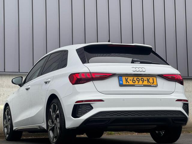 Audi A3 SPORTBACK 30 TFSI Automaat 3X S-Line *NL-AUTO*