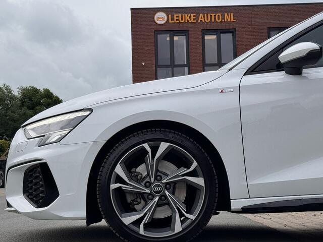 Audi A3 SPORTBACK 30 TFSI Automaat 3X S-Line *NL-AUTO*