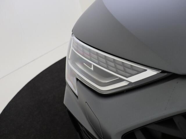 Audi A3 SPORTBACK 30 TFSI S edition | Daytonagrijs Matlak | PANO | Ambiente lichtpakket Pro | Stoelverwarming | Optiek zwart Plus| 18 Inch | PDC Voor/Achter | 3-zone airco | Carplay/Andriod Auto | Draadloos lader | Privacy Glass