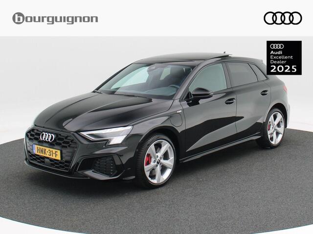 Audi A3 SPORTBACK 45 TFSi e 245 Pk Automaat S-Line Competition | Panoramadak | B&O Audio | Camera | 18 Inch | Adaptive Cruise | Zwart Optiek | Privacy Glass | 13.900 Km!!