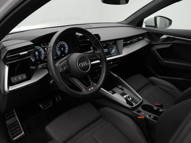 Audi A3 SPORTBACK 40 TFSI e 204 pk S-tronic Advanced edition / S-Line | Trekhaak | Elektr. verstelbare stoelen | Achteruitrijcamera | Navigatie