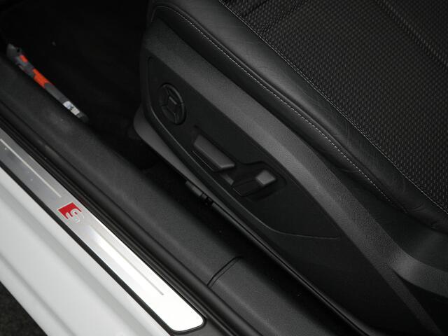 Audi A3 SPORTBACK 40 TFSI e 204 pk S-tronic Advanced edition / S-Line | Trekhaak | Elektr. verstelbare stoelen | Achteruitrijcamera | Navigatie