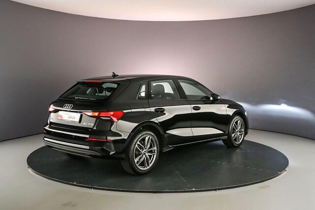 Audi A3 SPORTBACK 30 TFSI Pro Line | Cruise | Carplay | Led | Leder Stuur |
