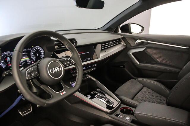 Audi A3 SPORTBACK 45 TFSI e S edition Competition | Pano | Headup | Sonos | ACC | Led | Virtual cockpit | Ambient lighting | Camera |