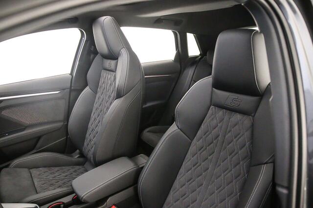 Audi A3 SPORTBACK 45 TFSI e S edition Competition | Pano | Headup | Sonos | ACC | Led | Virtual cockpit | Ambient lighting | Camera |