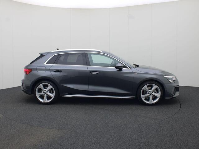 Audi A3 SPORTBACK 35 TFSI/150PK Edition One · S-line Exterieur · Apple Car Play · Navigatie · Stoelverwarming