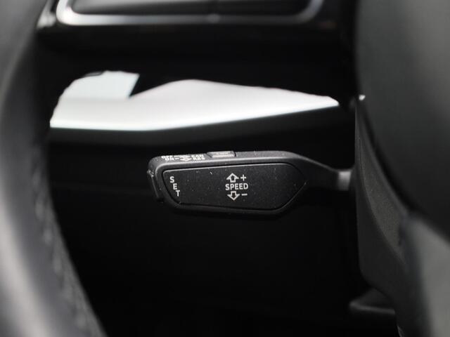 Audi A3 SPORTBACK 35 TFSI/150PK Edition One · S-line Exterieur · Apple Car Play · Navigatie · Stoelverwarming