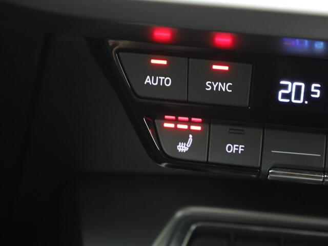 Audi A3 SPORTBACK 35 TFSI/150PK Edition One · S-line Exterieur · Apple Car Play · Navigatie · Stoelverwarming