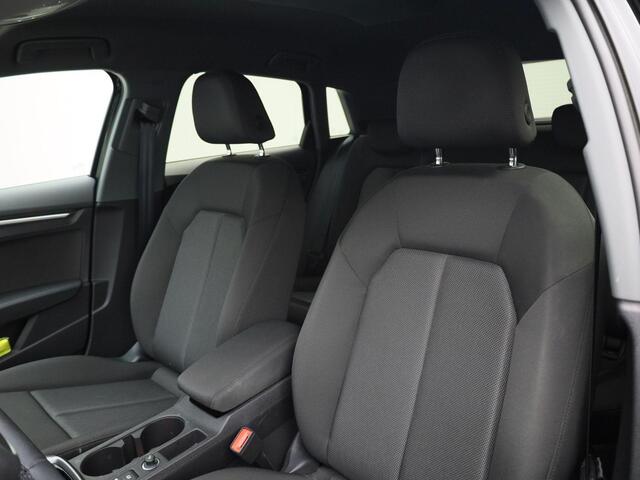 Audi A3 SPORTBACK 40 TFSIe 204PK · Apple Car Play · Navigatie · Stoelverwarming · Keyless · Drive select