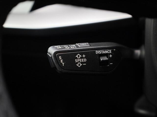 Audi A3 SPORTBACK 40 TFSIe 204PK · Apple Car Play · Navigatie · Stoelverwarming · Keyless · Drive select