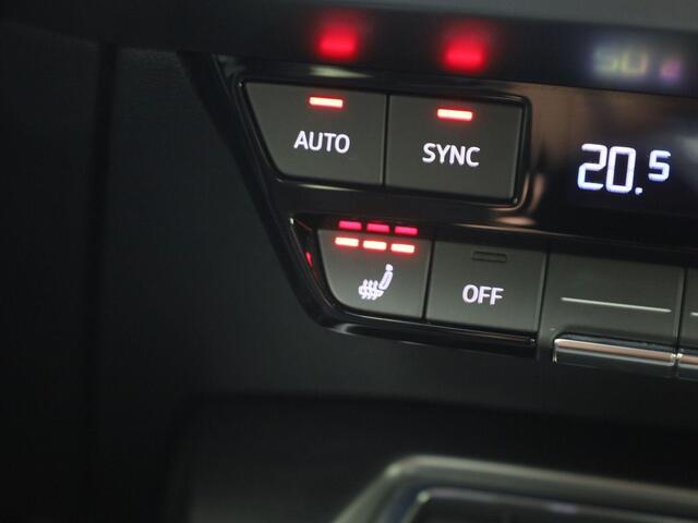 Audi A3 SPORTBACK 40 TFSIe 204PK · Apple Car Play · Navigatie · Stoelverwarming · Keyless · Drive select