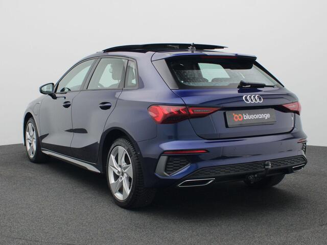 Audi A3 SPORTBACK 40 TFSI e Business edition 204PK S-Tronic Pano-Schuifdak, Clima, Cruise Controle, Navi, Head-Up Display, Keyless, Parkeersensoren voor en achter, Trekhaak, 17" LM Velgen