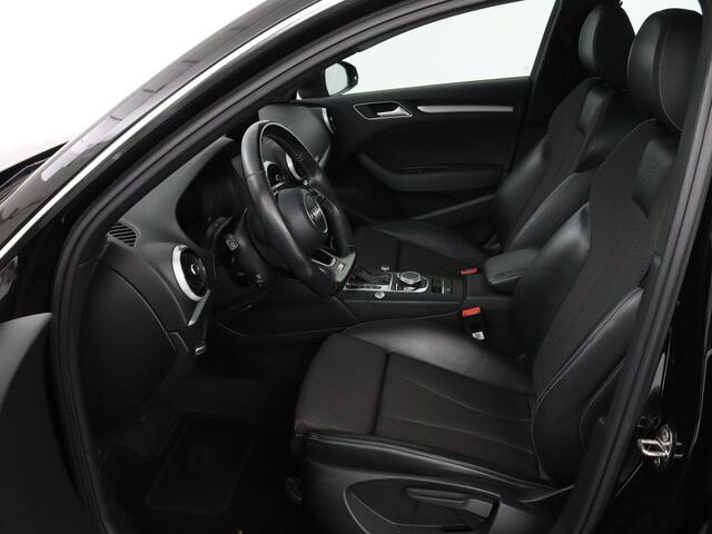 Audi A3 SPORTBACK 1.4 e-tron Lease Edition | Panoramadak | Trekhaak | Cruise control | Digitaal cockpit | LMV 18 inch | LED | S-line | Keyless go | PDC