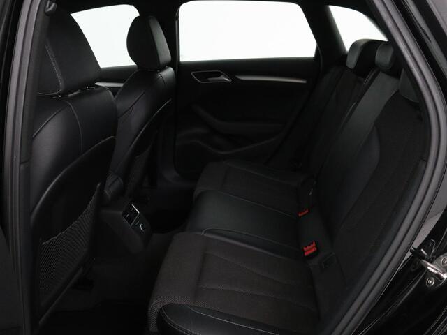 Audi A3 SPORTBACK 1.4 e-tron Lease Edition | Panoramadak | Trekhaak | Cruise control | Digitaal cockpit | LMV 18 inch | LED | S-line | Keyless go | PDC