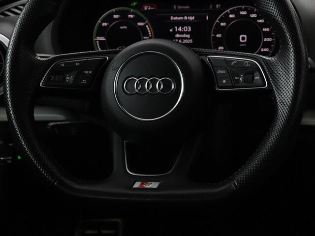 Audi A3 SPORTBACK 1.4 e-tron Lease Edition | Panoramadak | Trekhaak | Cruise control | Digitaal cockpit | LMV 18 inch | LED | S-line | Keyless go | PDC