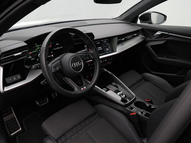 Audi A3 SPORTBACK 35 TFSI 150 pk S-tronic S edition / S-Line | Navigatie | Stoelverwarming | Adaptive Cruise