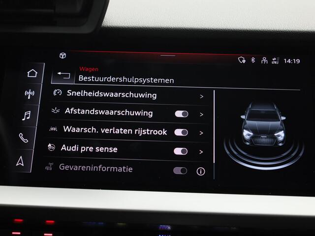 Audi A3 SPORTBACK 35 TFSI/150PK Edition One · S-line Exterieur · Apple Car Play · Navigatie · Stoelverwarming