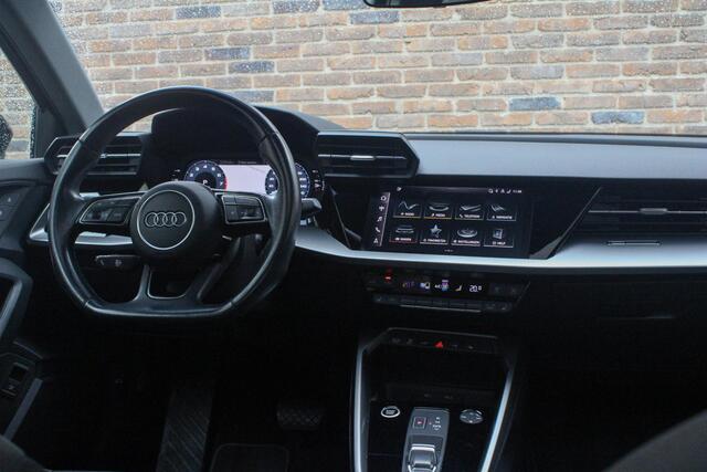 Audi A3 SPORTBACK 40 TFSI e Edition PANO| StoelVW | Keyless | Camera