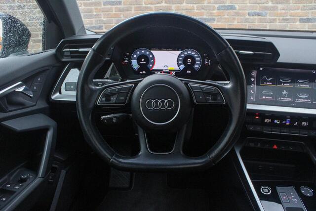 Audi A3 SPORTBACK 40 TFSI e Edition PANO| StoelVW | Keyless | Camera