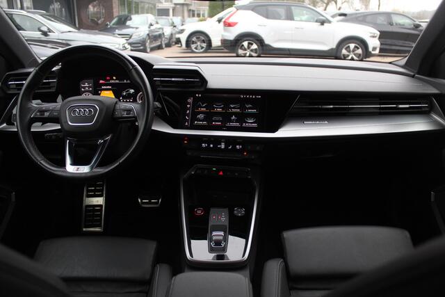 Audi A3 SPORTBACK 45 TFSI e S edition Competition / Camera / Leder / B&O / ACC / Keyless / 18'' / Navigatie / Stoelverwarming