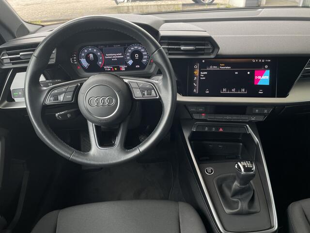 Audi A3 SPORTBACK 30 TFSI Pro Line / Parkeersensoren achter / Led verlichting / Cruise control / Carplay