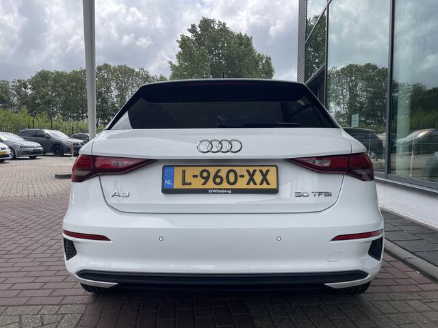 Audi A3 SPORTBACK 30 TFSI Pro Line / Parkeersensoren achter / Led verlichting / Cruise control / Carplay