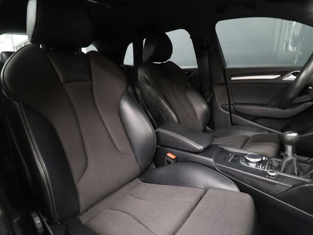 Audi A3 SPORTBACK 30 TFSI S-Line Sport [VIRTUAL COCKPIT, S-LINE, VLAK SPORTSTUUR, STOELVERWARMING, BLUETOOTH, CRUISE CONTROL, CLIMATE CONTROL, NIEUWSTAAT]