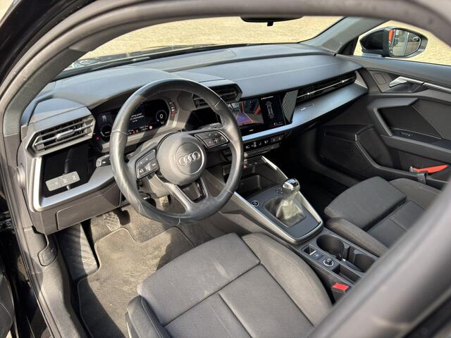 Audi A3 SPORTBACK 30 TFSI Business edition / Navi / Camera / AndroidAuto/Applecarplay / Digital Cockpit /