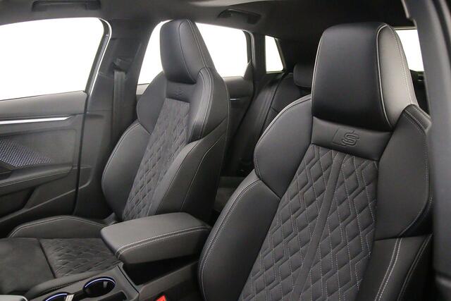 Audi A3 SPORTBACK 45 TFSI e S Edition 272pk | Pano | Head Up | Sonos | Alcantara | Camera | Optiek Zwart | 18 inch | S Line | Sfeerverlichting | Adapt. Cruise