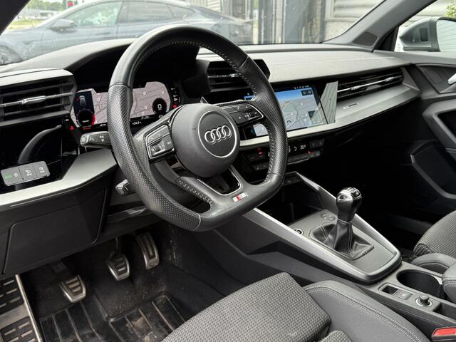 Audi A3 SPORTBACK 35 TFSI S Edition Virtual Cockpit | Bang&Olufsen | Matrix LED | Stoelverwarming | Parkeersensoren | LED | ACC