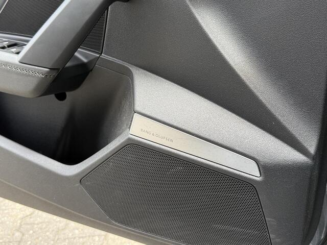 Audi A3 SPORTBACK 35 TFSI S Edition Virtual Cockpit | Bang&Olufsen | Matrix LED | Stoelverwarming | Parkeersensoren | LED | ACC