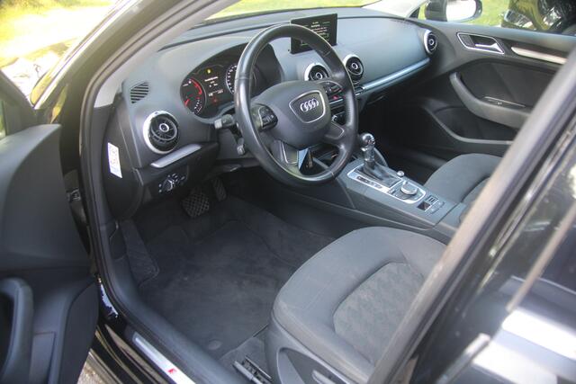 Audi A3 SPORTBACK 1.2 TFSI Adrenalin | S-Line | 18''| Org. NL | S-Tronic |
