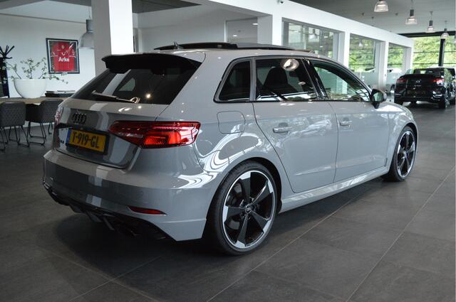Audi A3 SPORTBACK 2.5 TFSI RS 3 quattro leer pano B&O camera carbon 19 inch !!