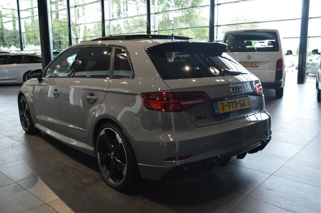 Audi A3 SPORTBACK 2.5 TFSI RS 3 quattro leer pano B&O camera carbon 19 inch !!