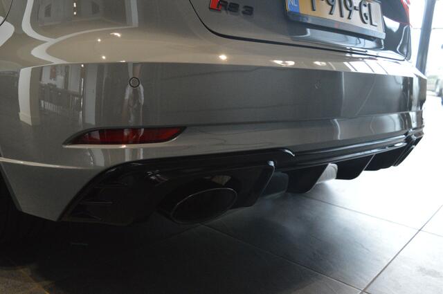 Audi A3 SPORTBACK 2.5 TFSI RS 3 quattro leer pano B&O camera carbon 19 inch !!