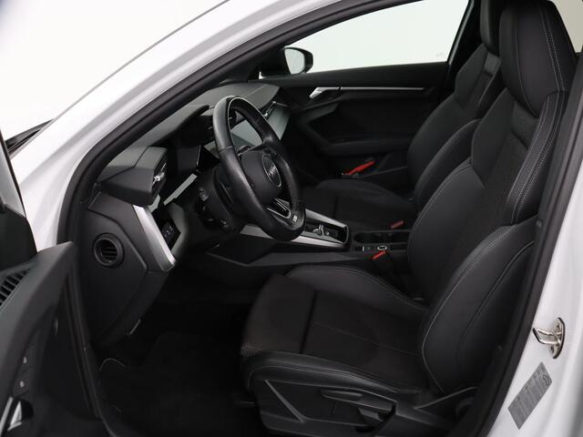 Audi A3 SPORTBACK 45 TFSIe S edition Competition | Matrix LED | Sportstoelen | Carplay | Navigatie | Half leder | Audi Sound | Climate control | Parkeerhulp | Cruise control