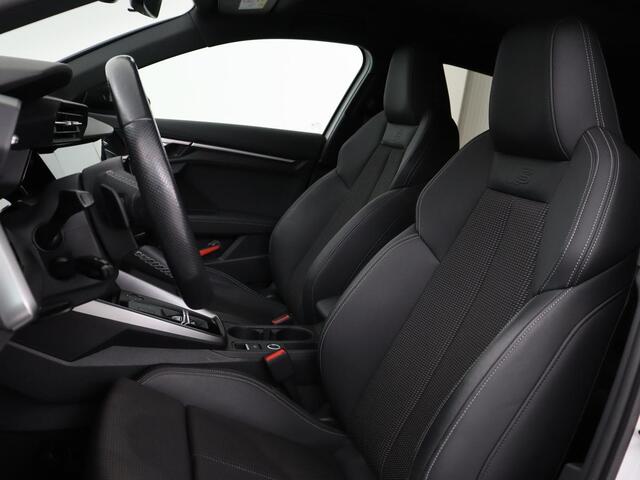 Audi A3 SPORTBACK 45 TFSIe S edition Competition | Matrix LED | Sportstoelen | Carplay | Navigatie | Half leder | Audi Sound | Climate control | Parkeerhulp | Cruise control
