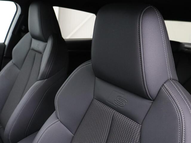 Audi A3 SPORTBACK 45 TFSIe S edition Competition | Matrix LED | Sportstoelen | Carplay | Navigatie | Half leder | Audi Sound | Climate control | Parkeerhulp | Cruise control