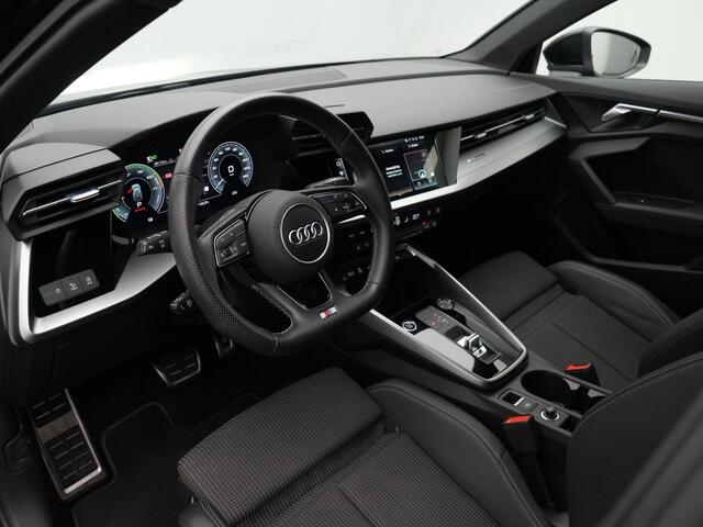 Audi A3 SPORTBACK 40 TFSI e 204 pk S-tronic S-Line | Matrix LED | Achteruitrijcamera | Stoelverwarming | Adaptive Cruise | Navigatie