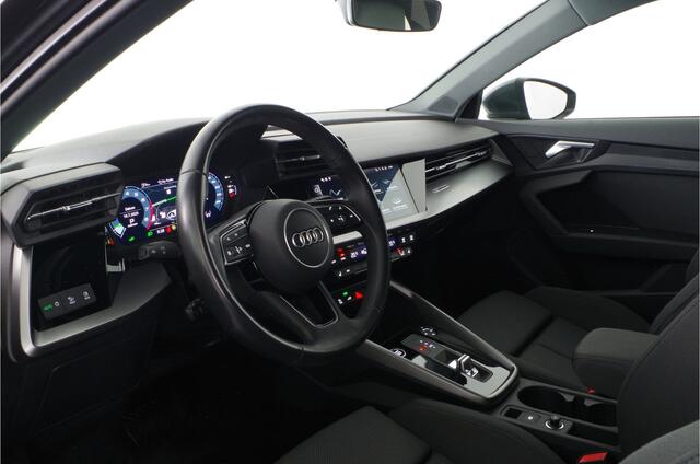 Audi A3 SPORTBACK 40 TFSI e S line > 204pk/Daytona grijs/Adaptive cruise control/Stoelverwarming...