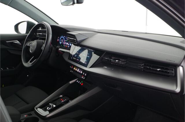 Audi A3 SPORTBACK 40 TFSI e S line > 204pk/Daytona grijs/Adaptive cruise control/Stoelverwarming...