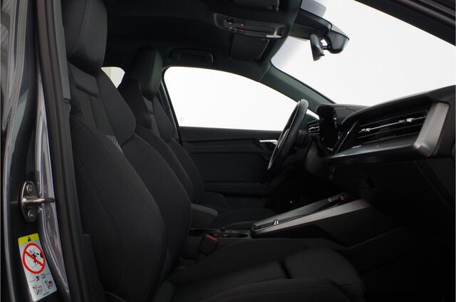 Audi A3 SPORTBACK 40 TFSI e S line > 204pk/Daytona grijs/Adaptive cruise control/Stoelverwarming...